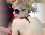 Avril Lavigne Nude Pictures