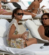 Cassie Nude Pictures