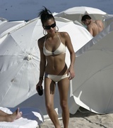 Cassie Nude Pictures