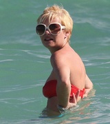 Elisha Cuthbert Nude Pictures