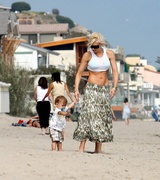 Gwen Stefani Nude Pictures