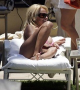 Pamela Anderson Nude Pictures