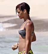 Rihanna Nude Pictures