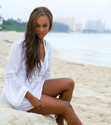 Tyra Banks Nude Pictures