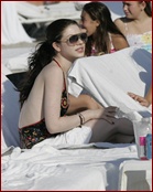 Michelle Trachtenberg Nude Pictures