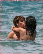 Vanessa Hudgens Nude Pictures